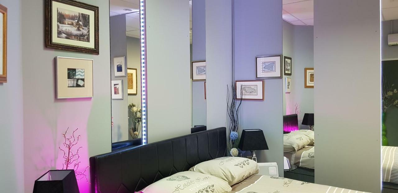 Charming Design Apartment In The Heart Of 레이든 외부 사진