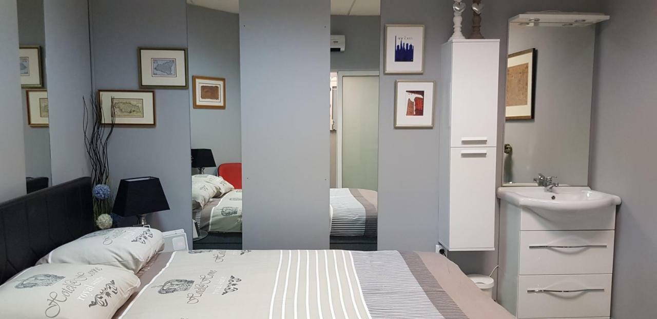 Charming Design Apartment In The Heart Of 레이든 외부 사진